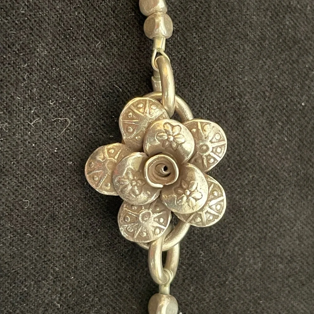 Faceted light pink pearls and Thai silver necklace - Picture 3 of 3